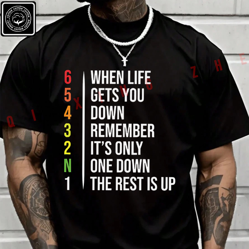 Motorcycle Gear Quotes - T-shirt da uomo con citazione ispiratrice